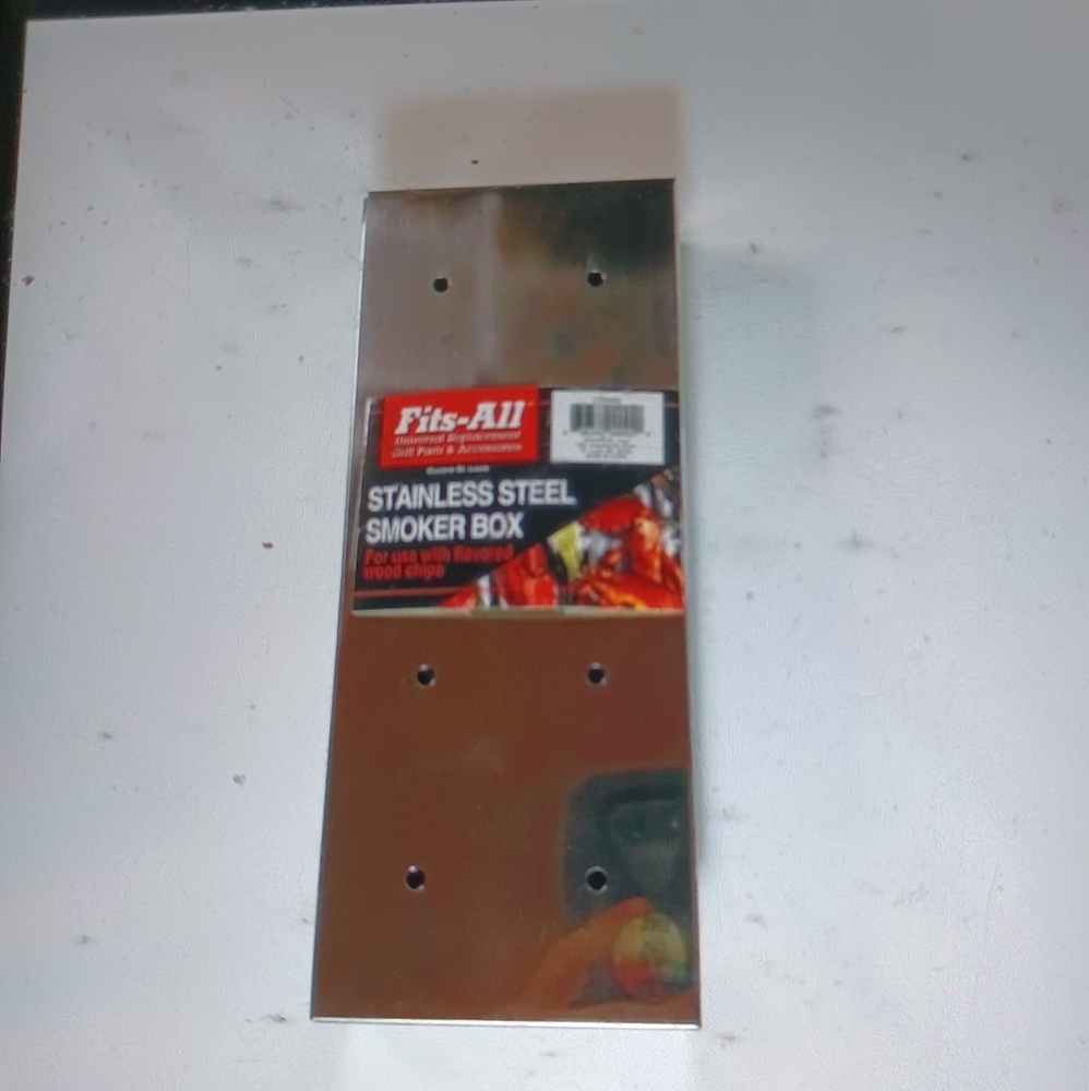 Stainless steel smoker box fits all grills